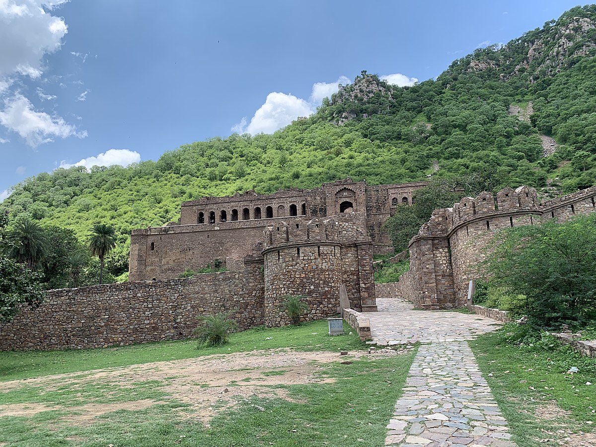 Bhangarh : Unveiling the Secrets of India’s Most Haunted Town